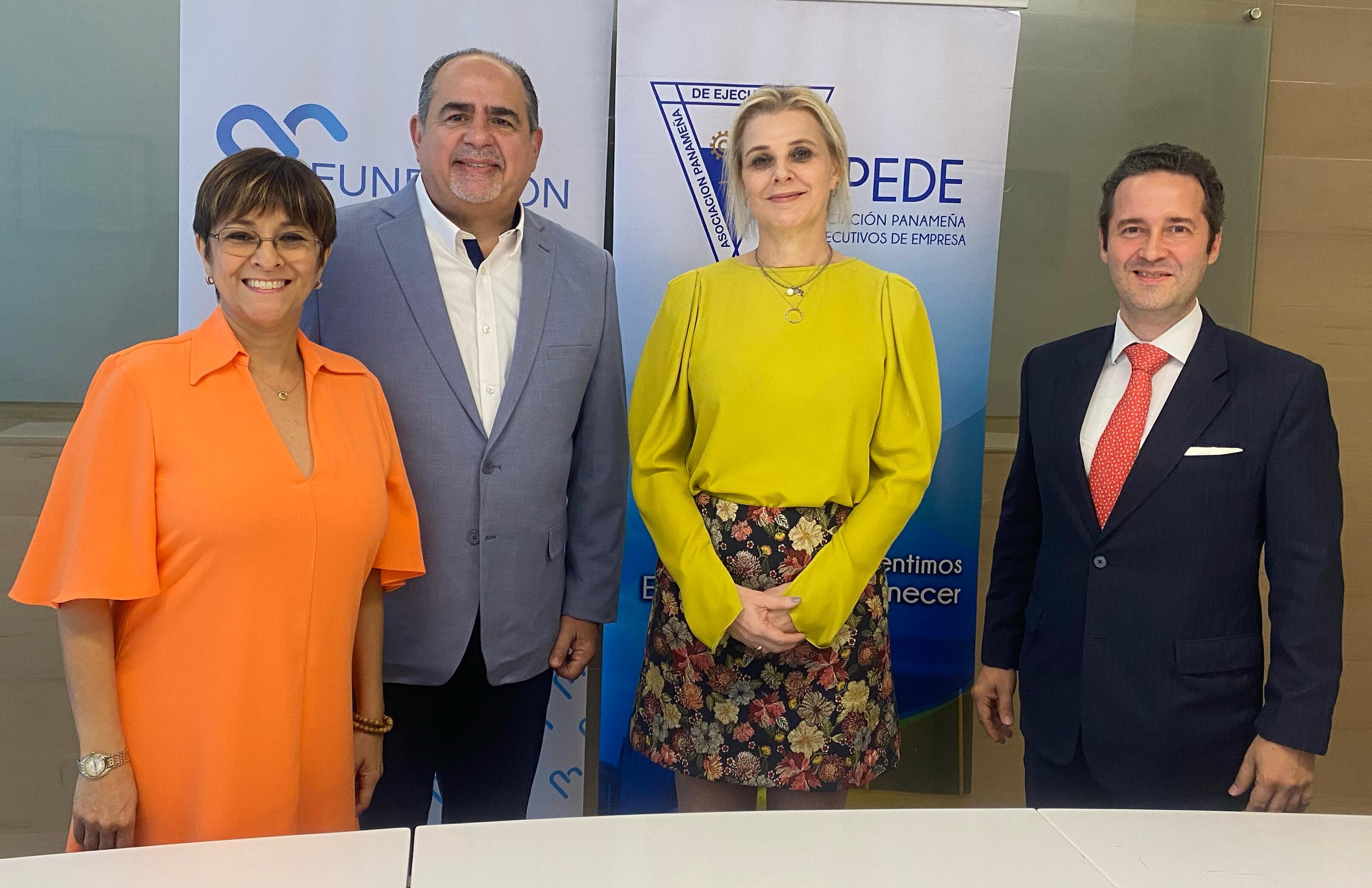 FUNDACIÓN MEDCOM FIRMA ACUERDO CON APEDE PARA DIVULGACIÓN DE CADE 2025